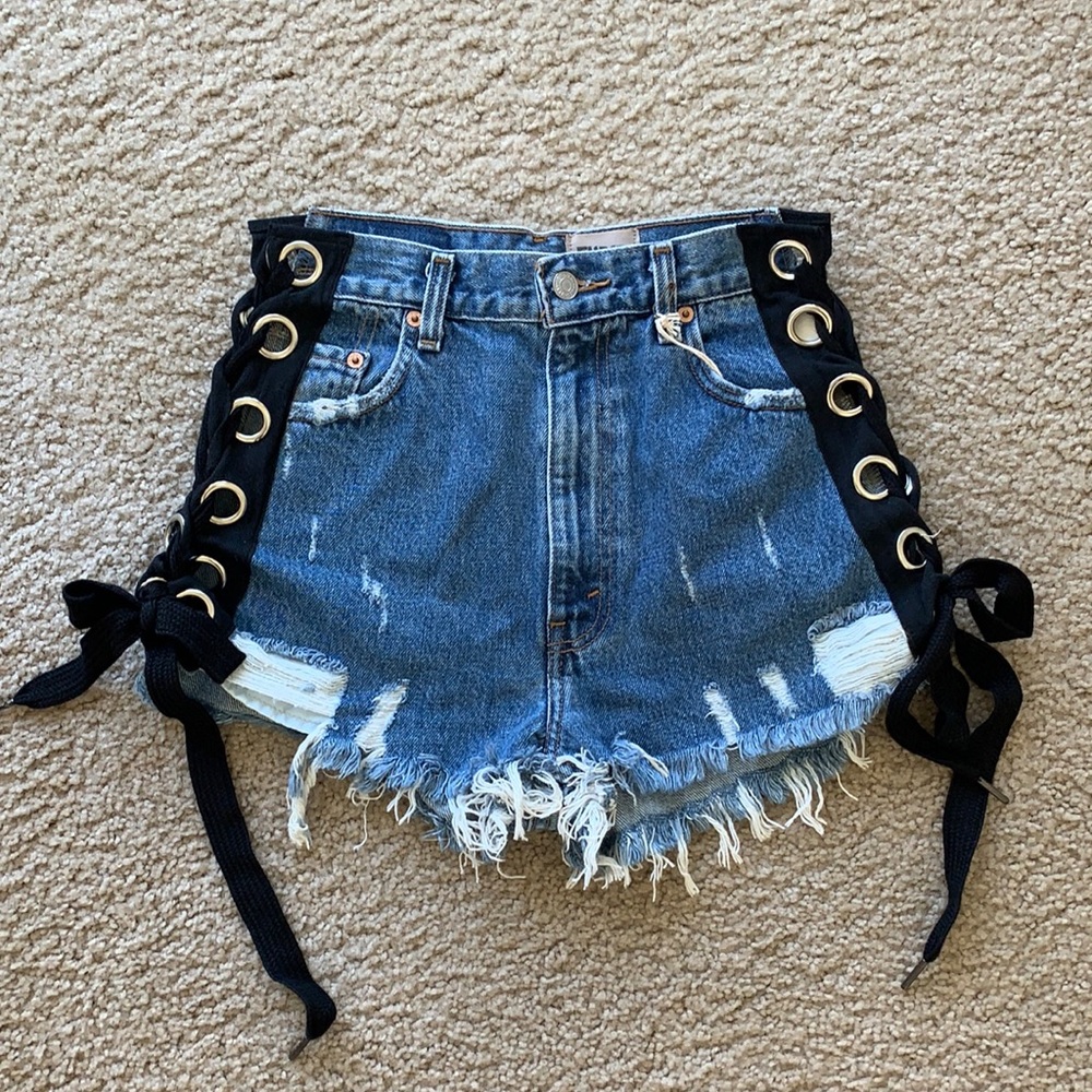 Levi’s high waisted shorts